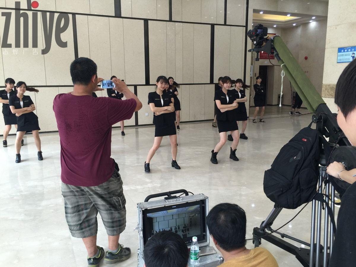 拍(pāi)攝花(huā)絮